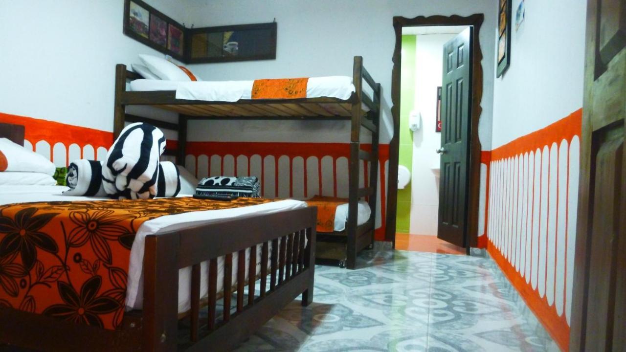 Готель Casa Turistica Art-Velez Саленто Екстер'єр фото